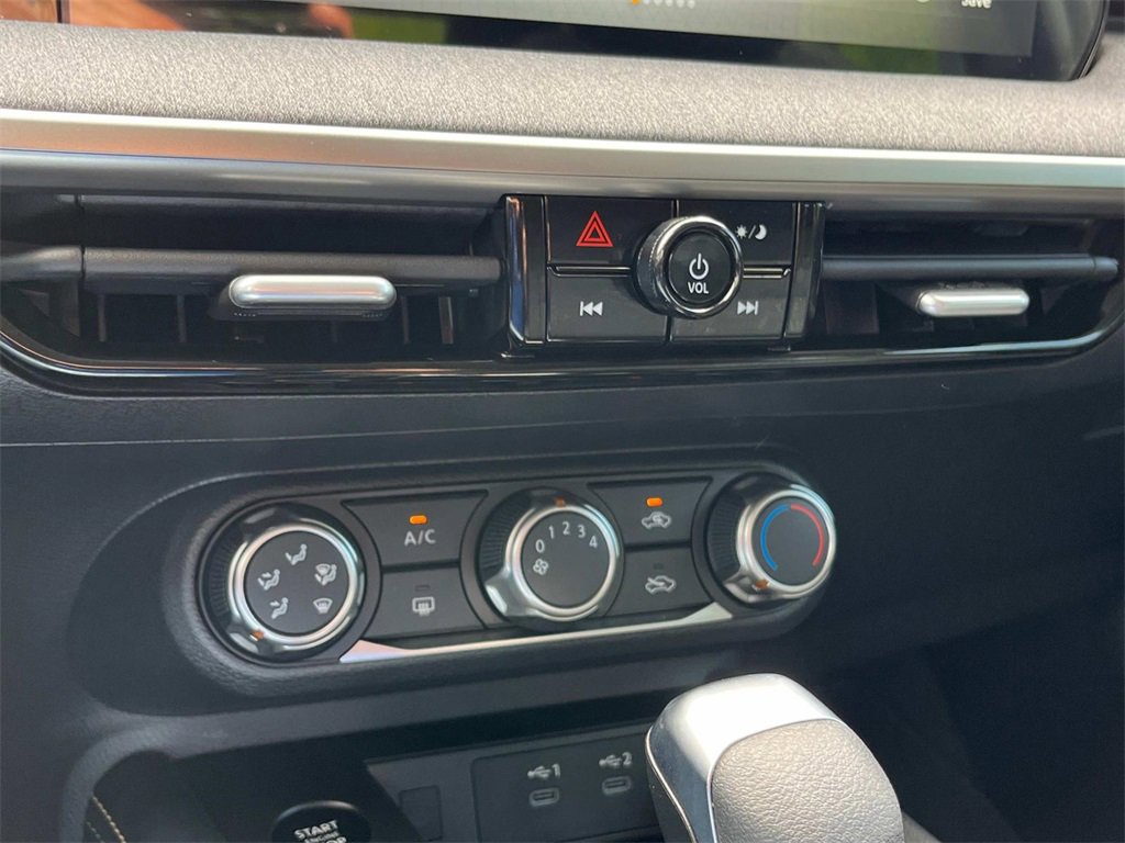 New 2025 Nissan Kicks SV w/ Illumination Package image 26