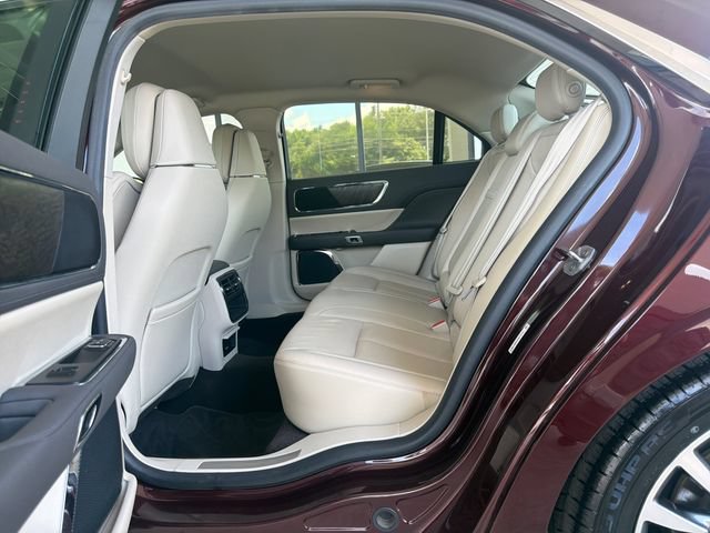 Used 2019 Lincoln Continental Select FWD image 11