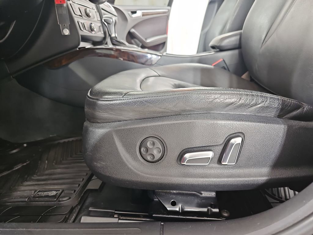 Used 2013 Audi A4 2.0T Premium AWD/4WD image 33