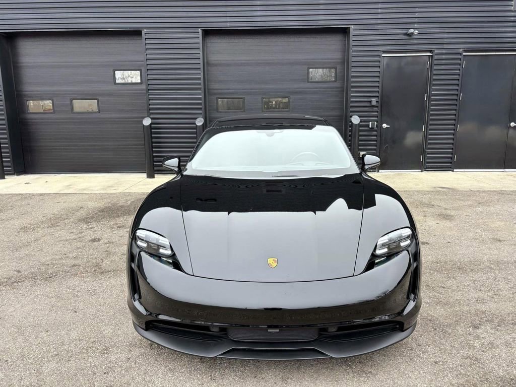 Used 2022 Porsche Taycan image 13