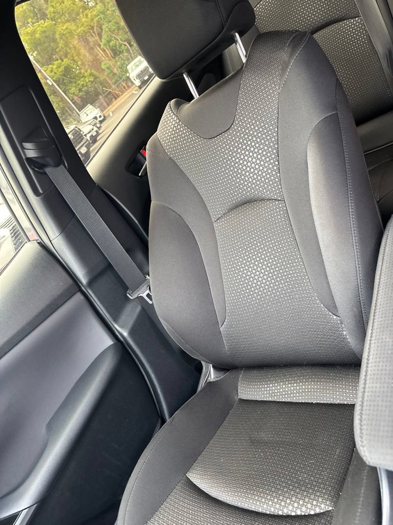 Used 2022 Toyota Prius LE FWD image 15