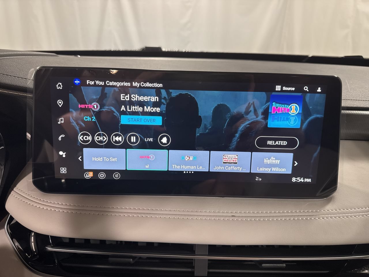 Certified 2026 INFINITI QX60 Luxe w/ Family Package AWD/4WD image 22