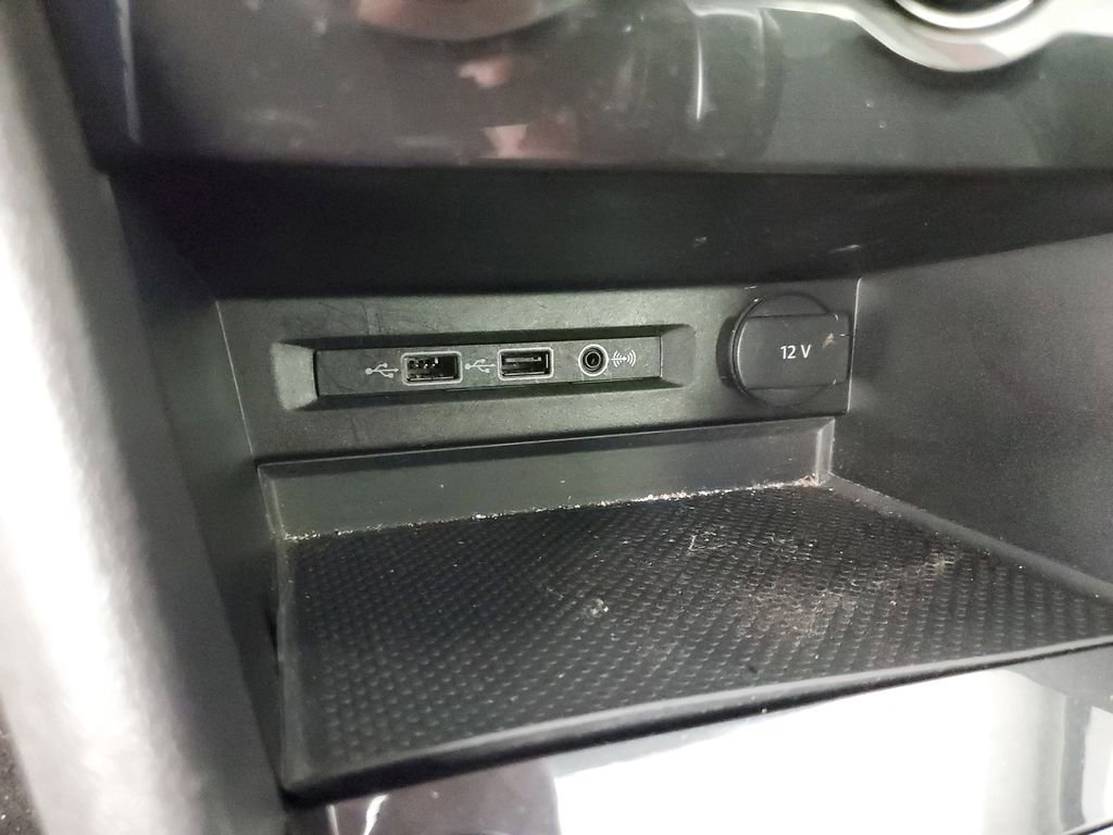 Used 2018 Volkswagen Tiguan SE FWD image 21