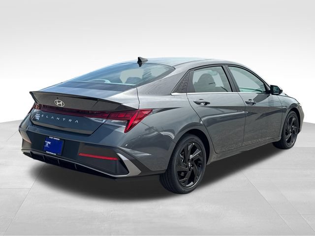 New 2026 Hyundai Elantra SEL Sport Premium FWD image 5