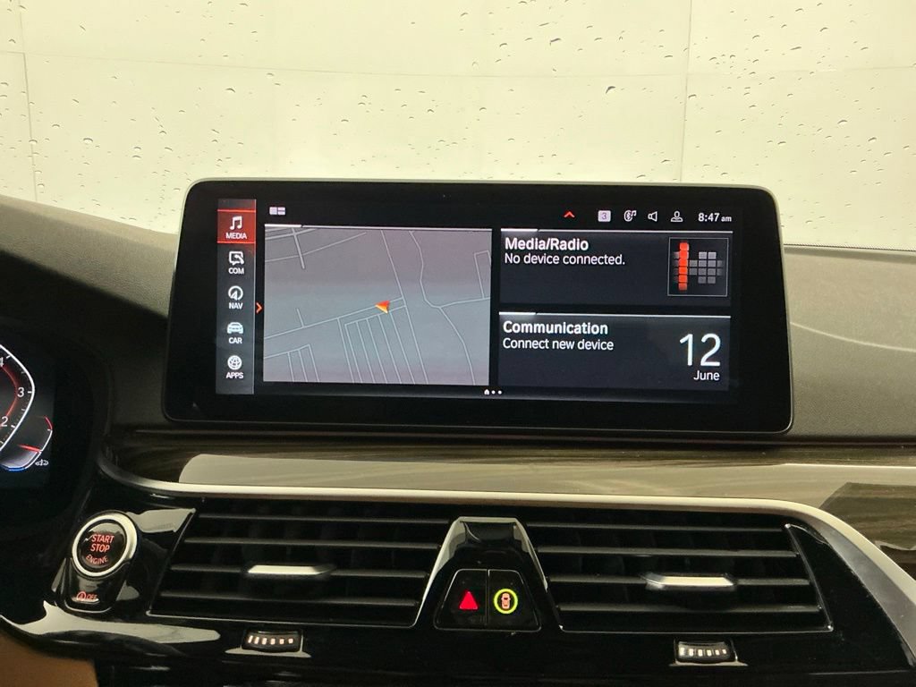 Used 2021 BMW 530i RWD image 11