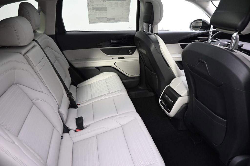 New 2026 Lincoln Nautilus Reserve w/ Jet Appearance Package image 18