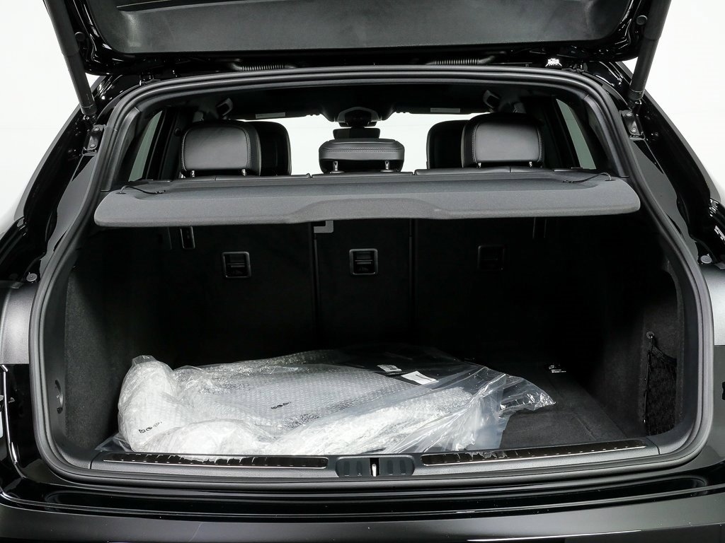 New 2026 Porsche Macan image 32