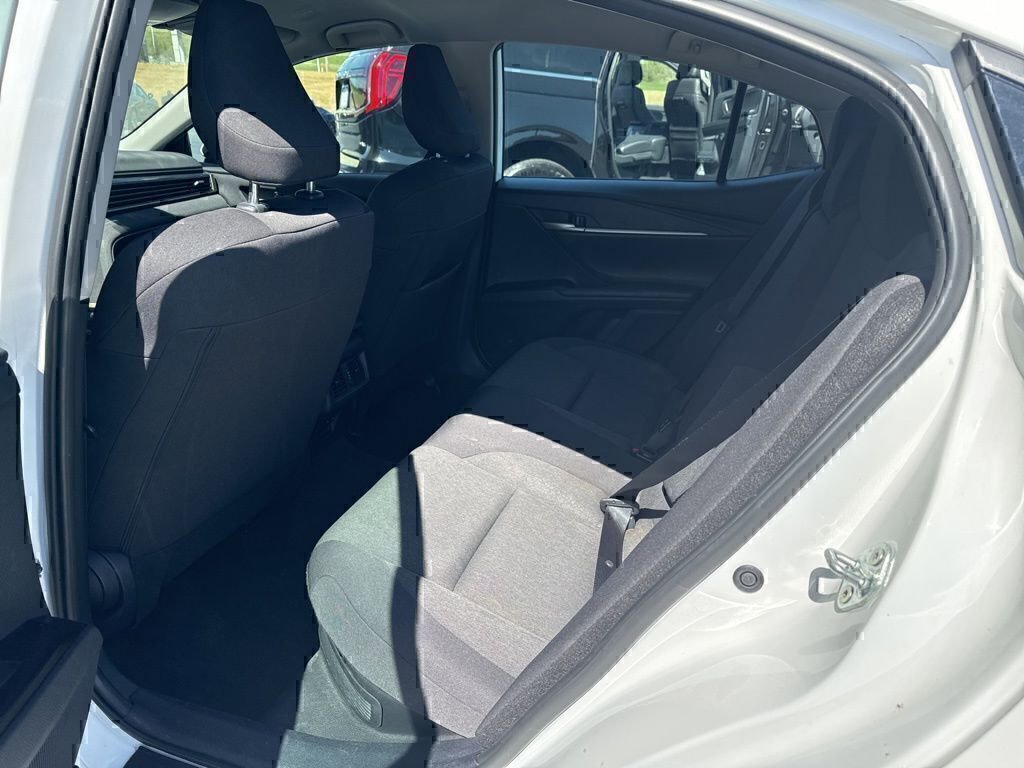 Used 2025 Toyota Camry LE image 11