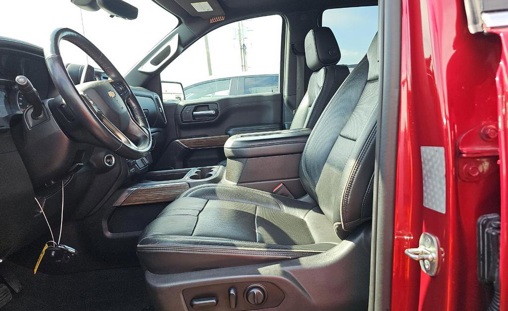 Used 2019 Chevrolet Silverado 1500 High Country w/ Technology Package AWD/4WD image 12