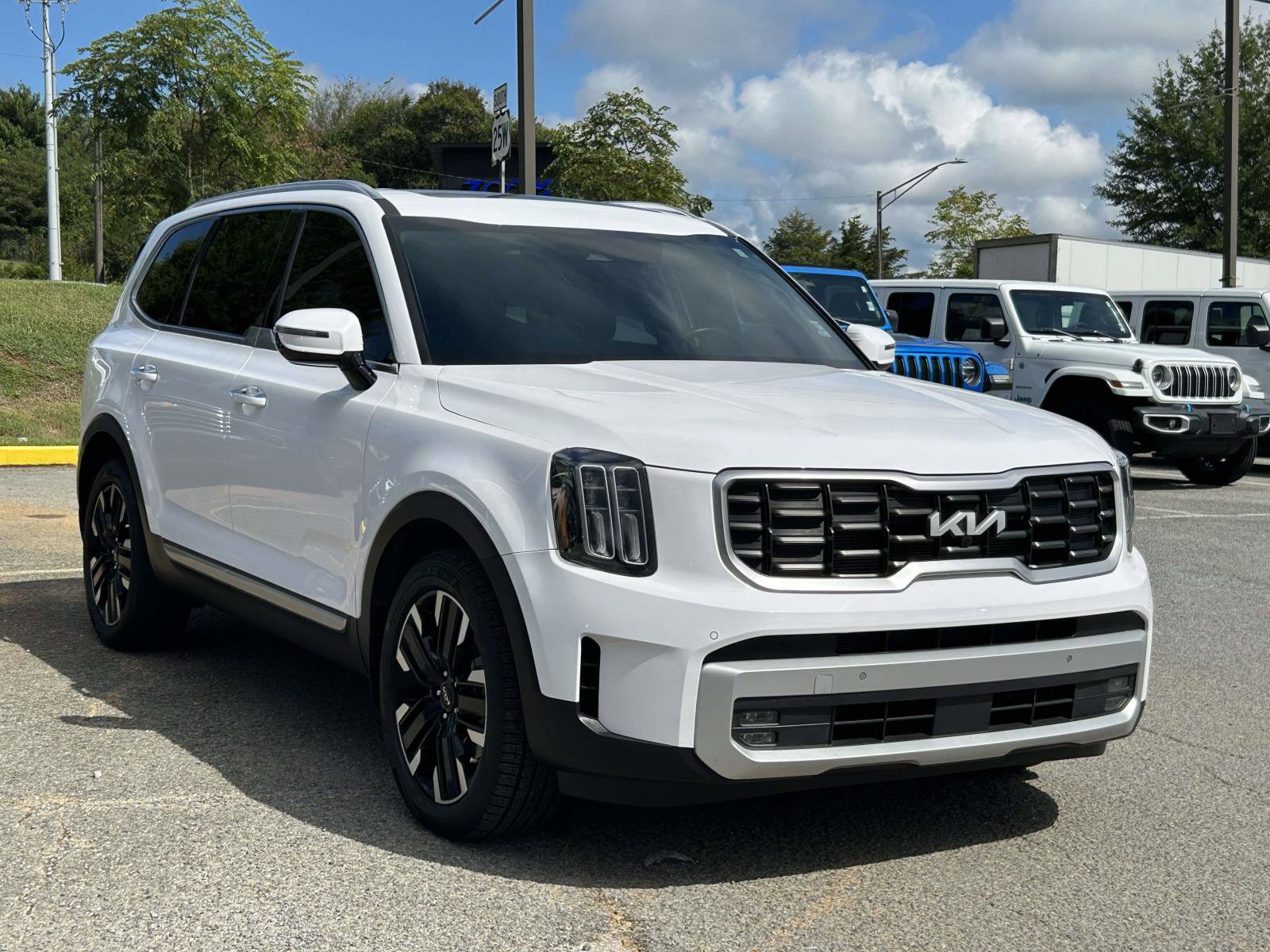 Used 2024 Kia Telluride SX