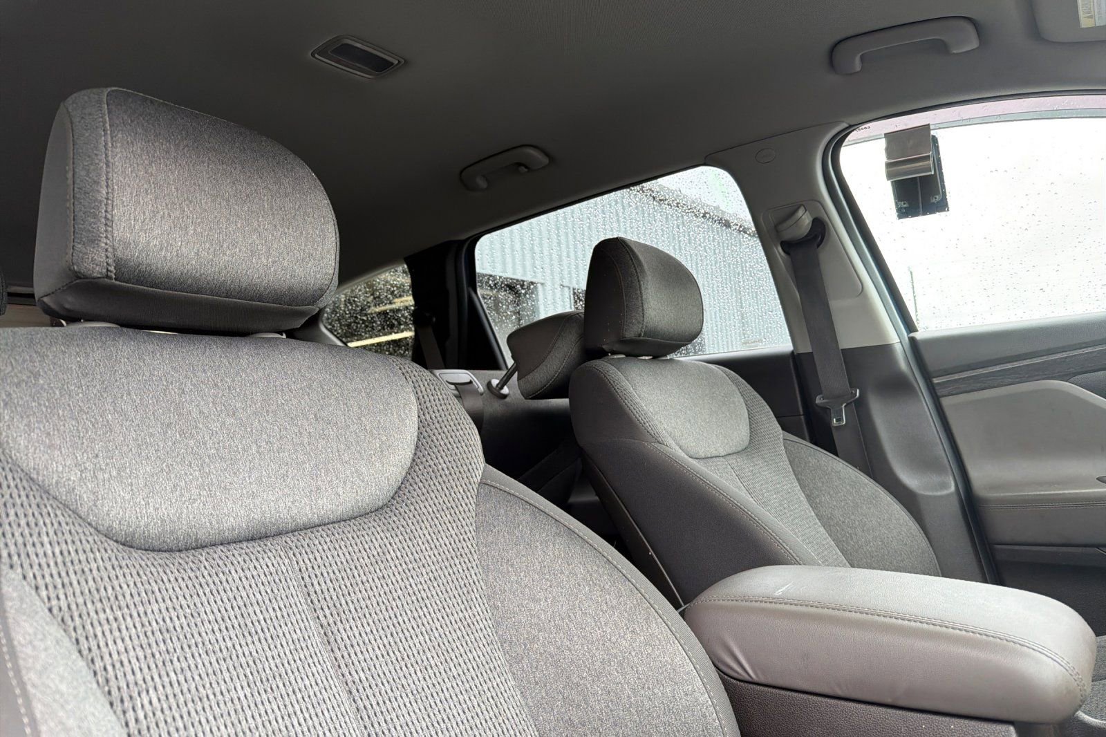 Used 2020 Hyundai Santa Fe SEL AWD/4WD image 16