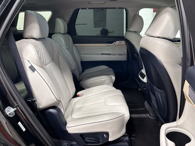 Used 2025 Hyundai Palisade Limited AWD/4WD image 18