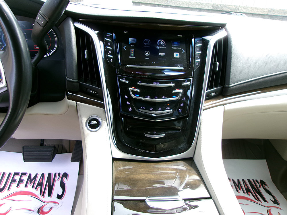 Used 2019 Cadillac Escalade Luxury image 19