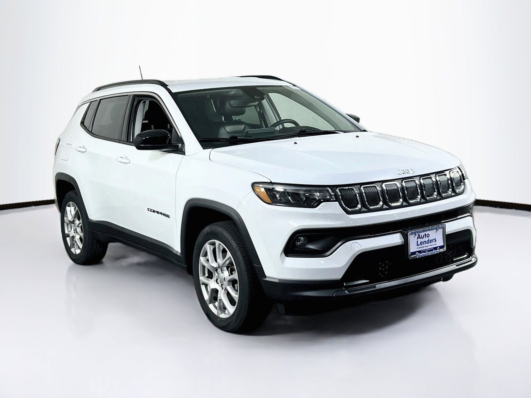 Used 2022 Jeep Compass Latitude AWD/4WD image 3