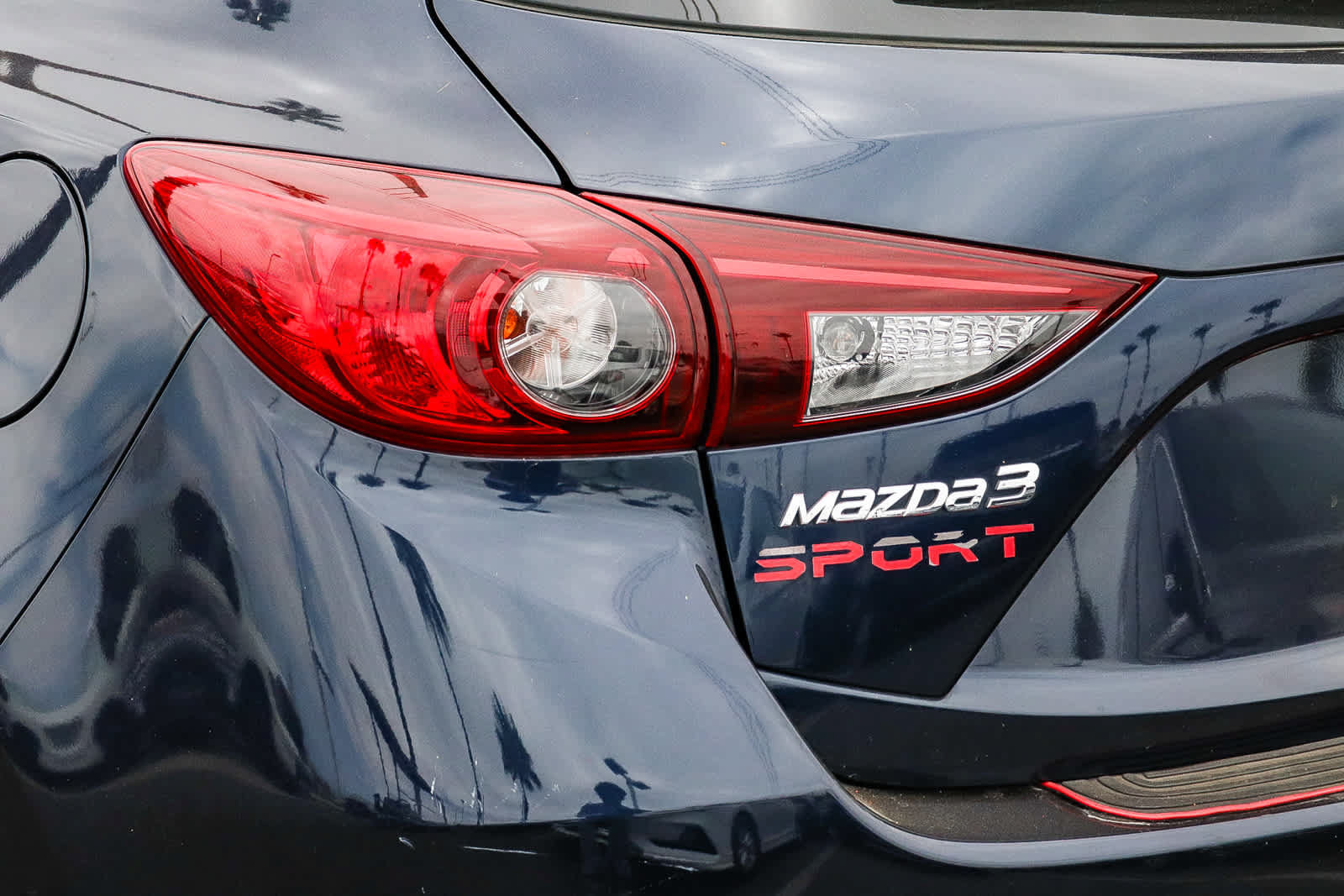Used 2018 MAZDA MAZDA3 Touring FWD image 7