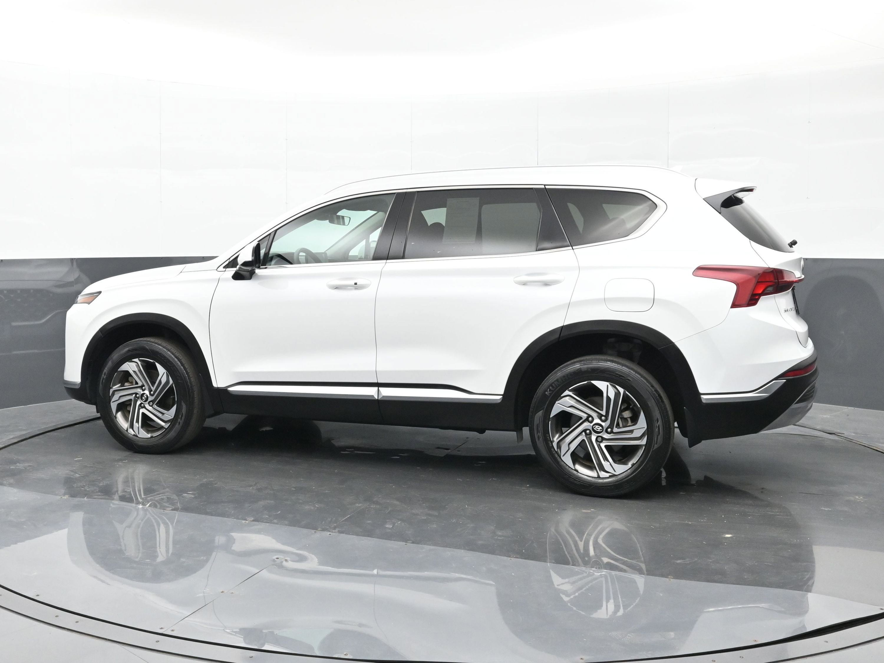 Used 2022 Hyundai Santa Fe SEL image 3