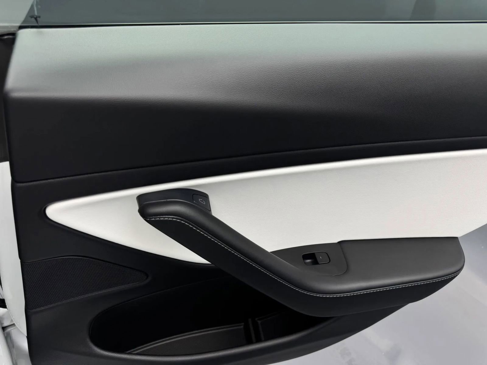 Used 2021 Tesla Model 3 Standard Range Plus image 35