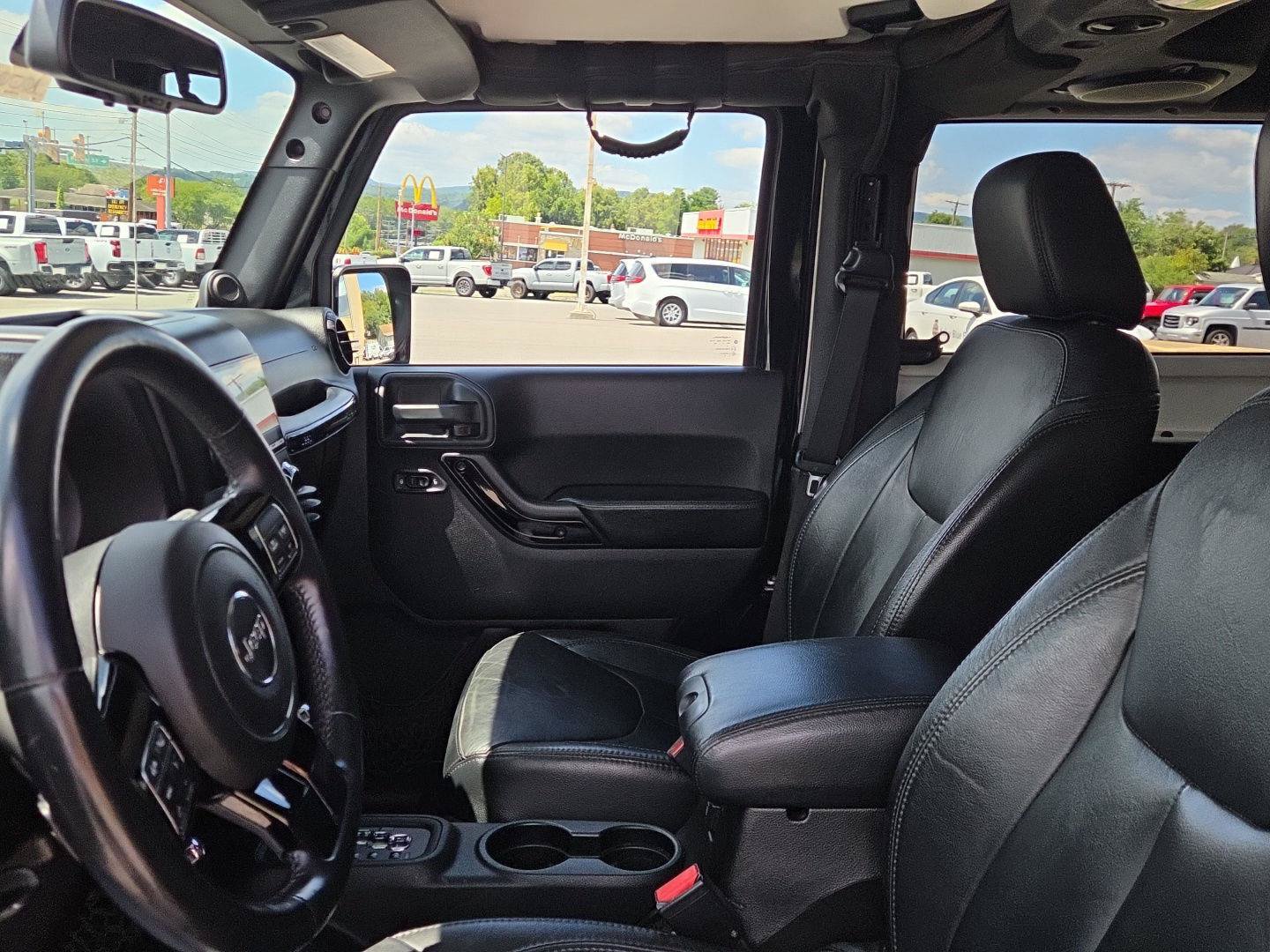 Used 2014 Jeep Wrangler Sahara AWD/4WD image 12
