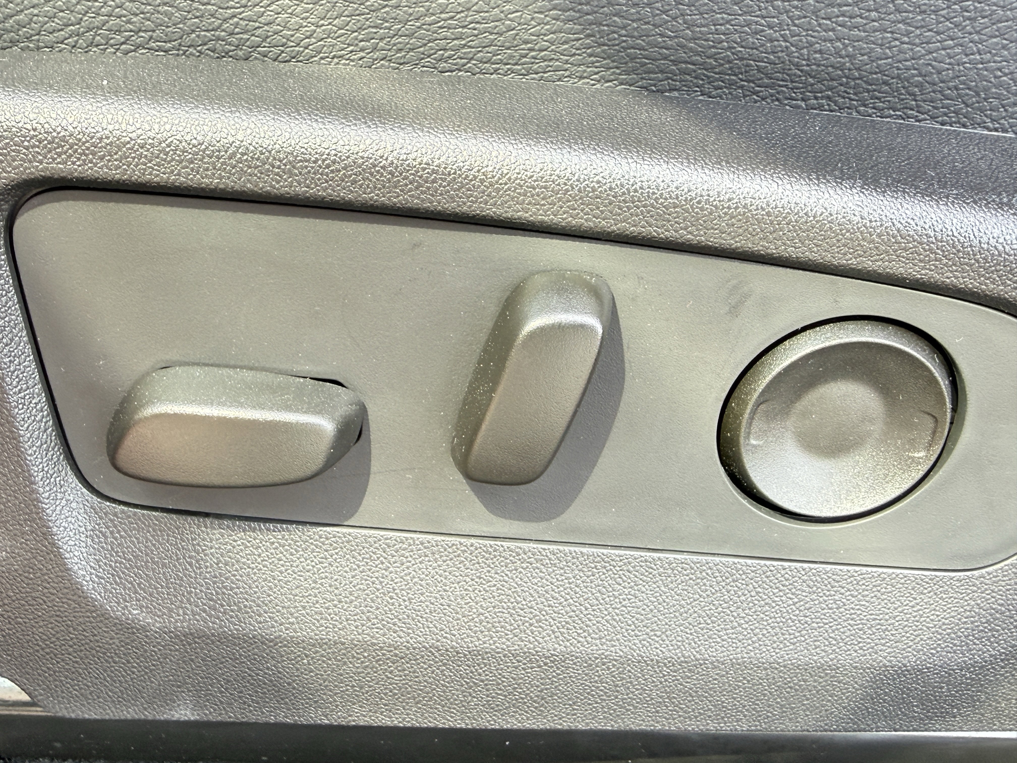 New 2026 GMC Canyon Denali image 11