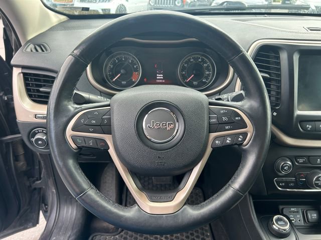 Used 2014 Jeep Cherokee Limited w/ Technology Group AWD/4WD image 21