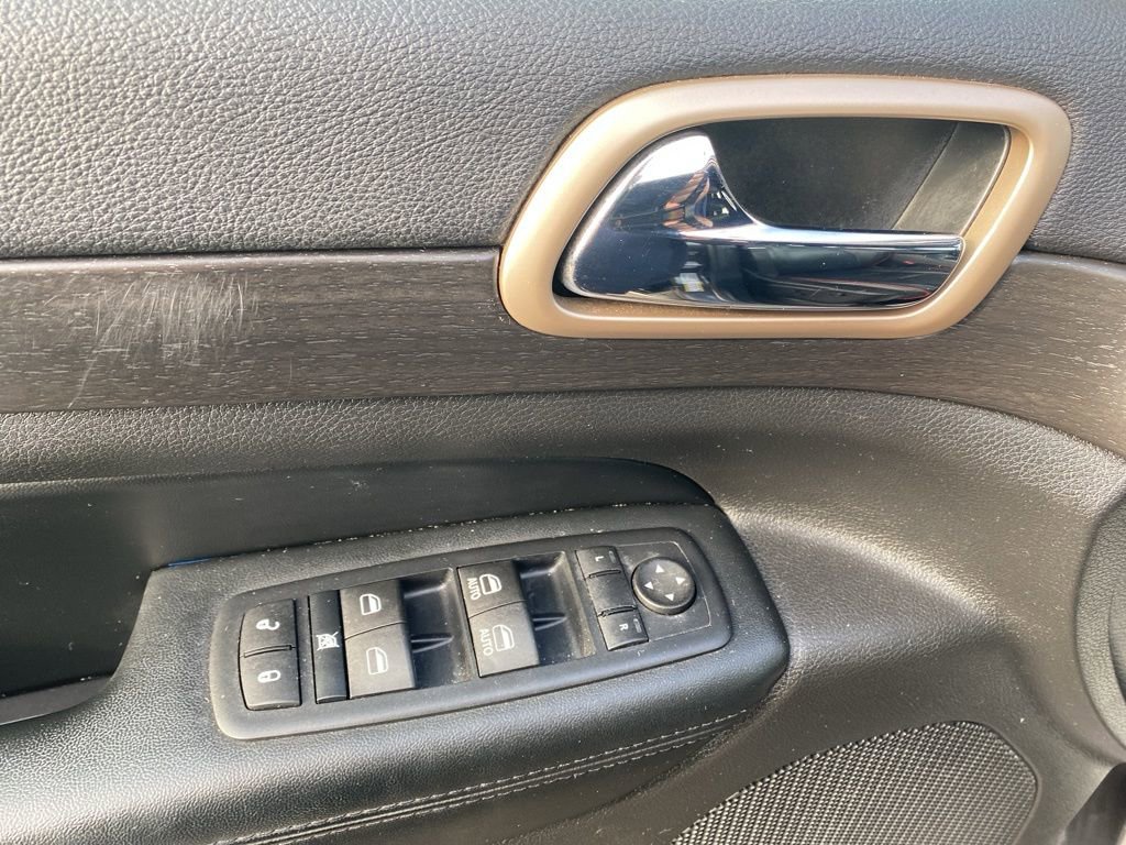 Certified 2016 Jeep Grand Cherokee Laredo w/ Quick Order Package 23E image 22