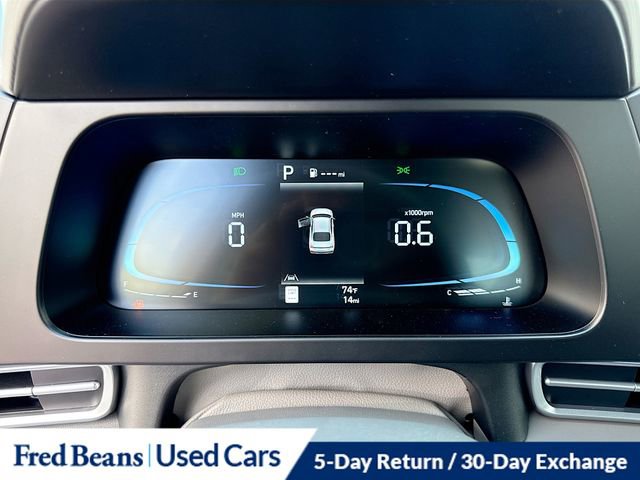 Used 2025 Hyundai Elantra Sport image 13