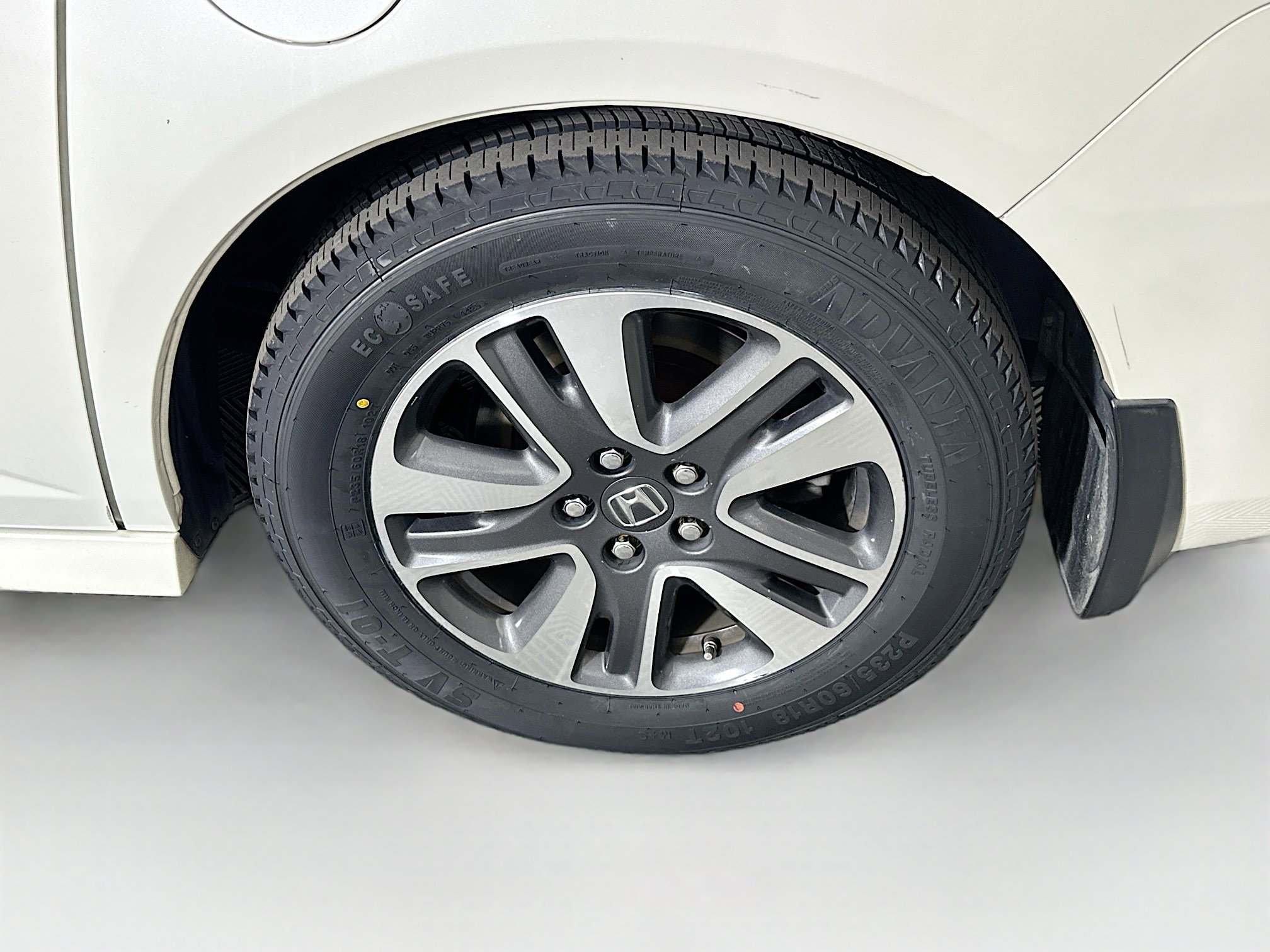 Used 2015 Honda Odyssey Touring Elite image 11