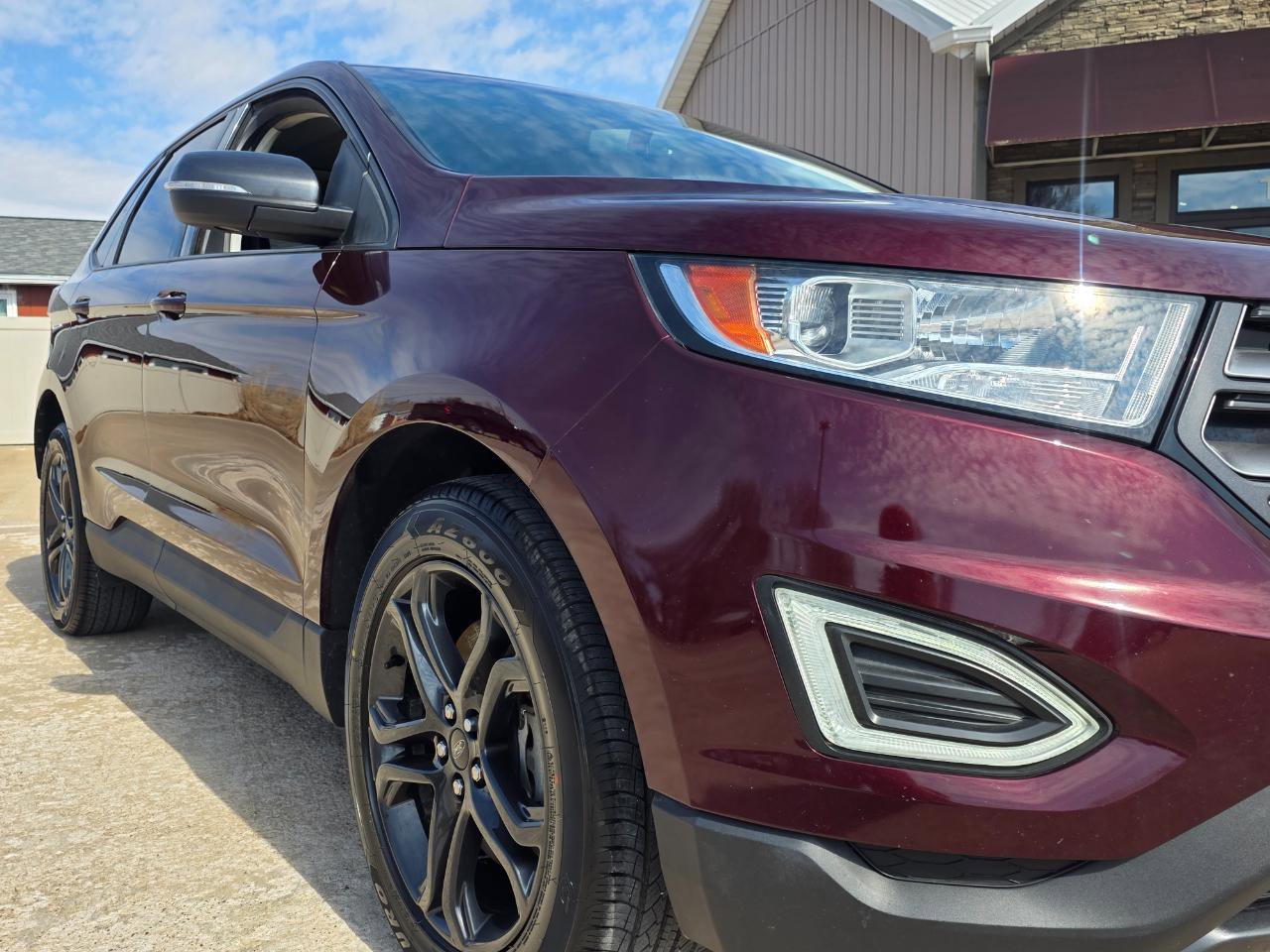 Used 2018 Ford Edge SEL w/ Equipment Group 201A image 25
