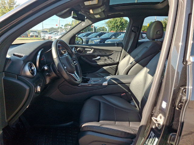 Used 2022 Mercedes-Benz GLC 300 4MATIC image 13