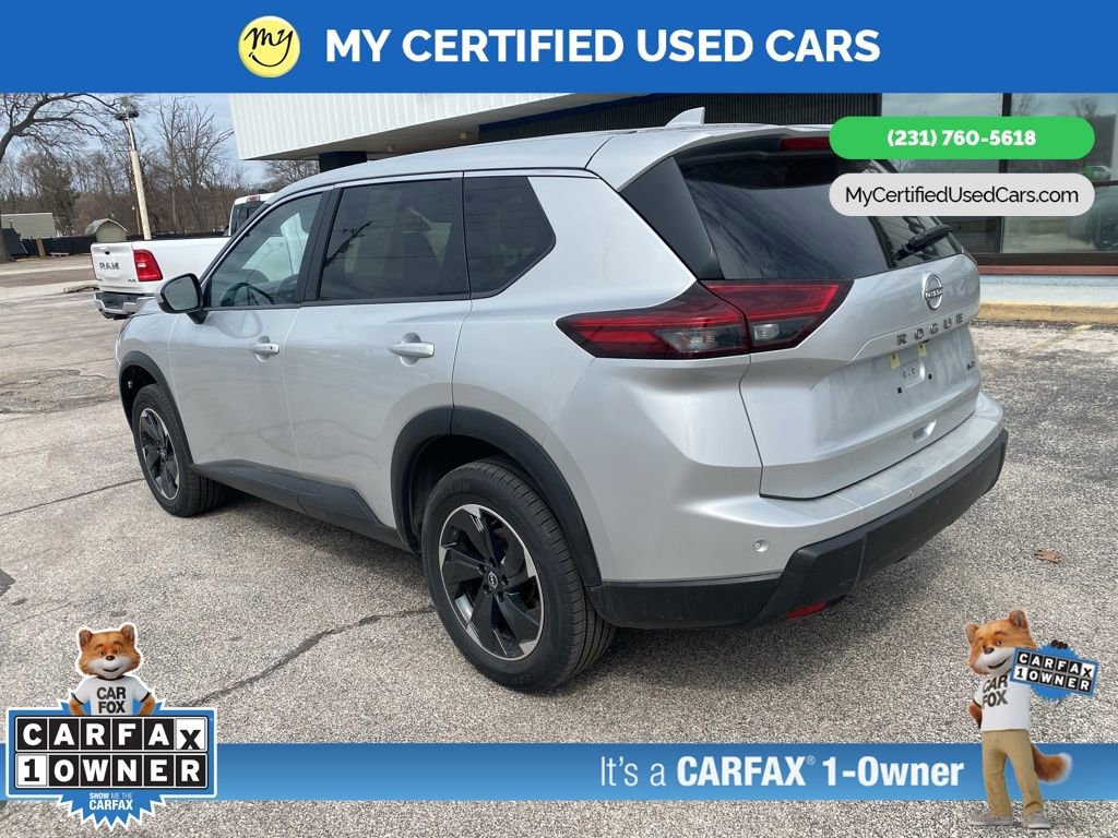 Used 2025 Nissan Rogue SV image 9
