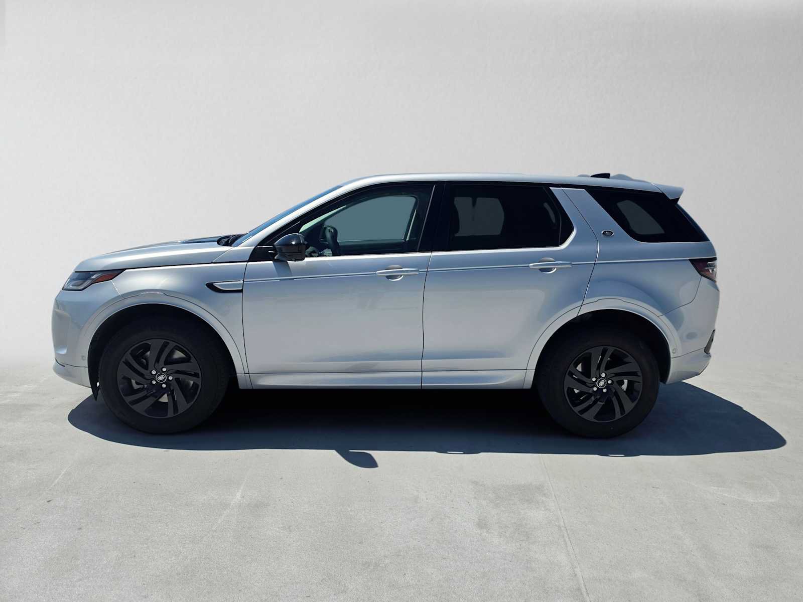 Used 2024 Land Rover Discovery Sport S AWD/4WD image 2