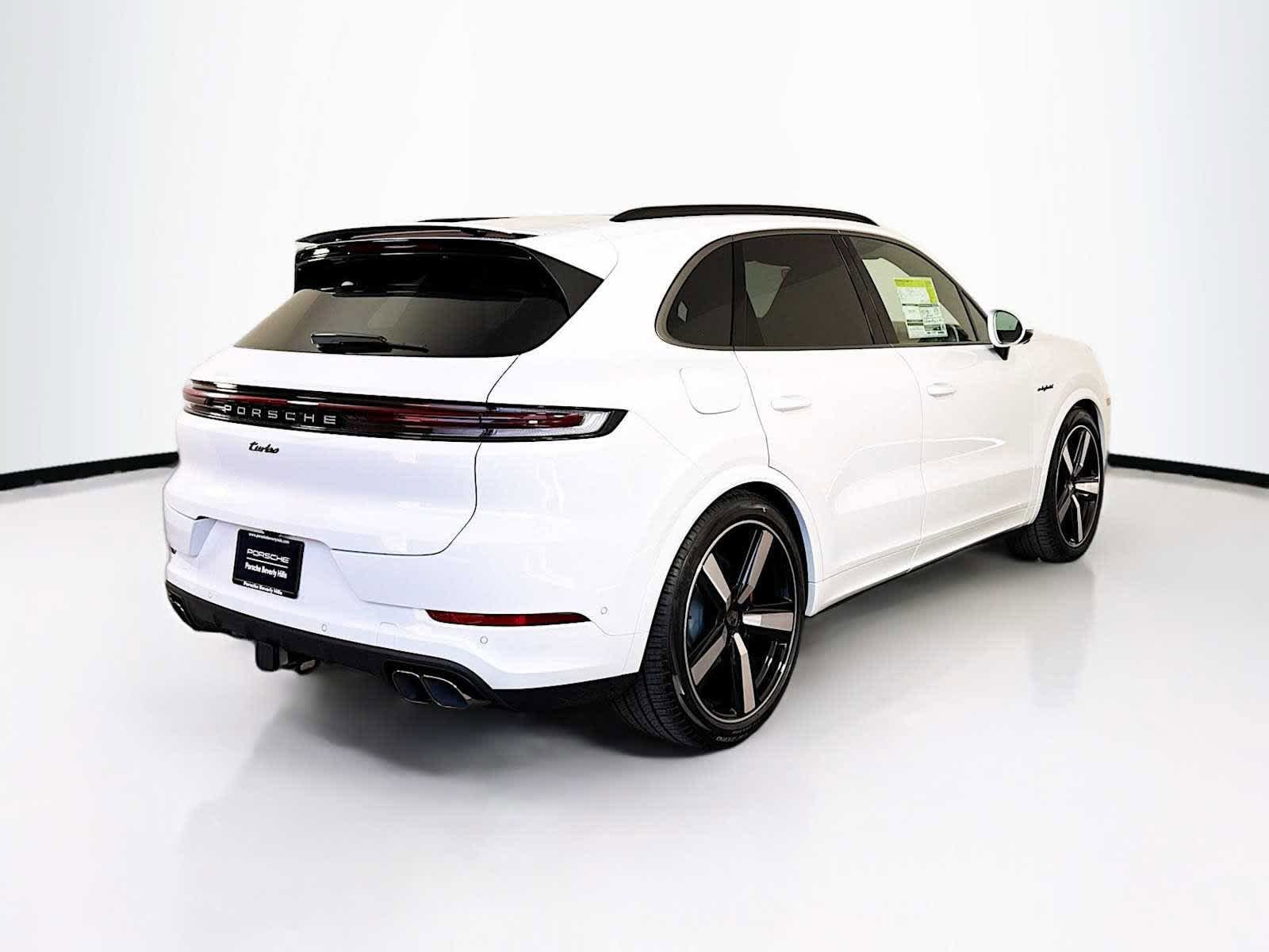 New 2025 Porsche Cayenne Turbo image 9