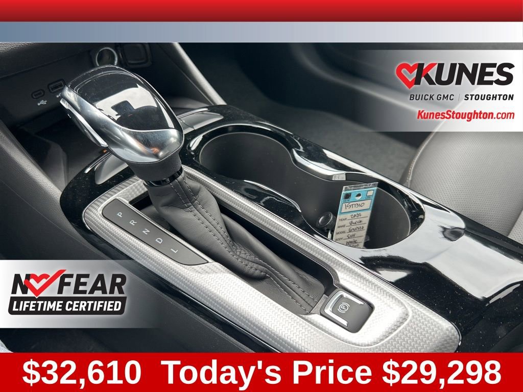 New 2025 Buick Envista Avenir image 40