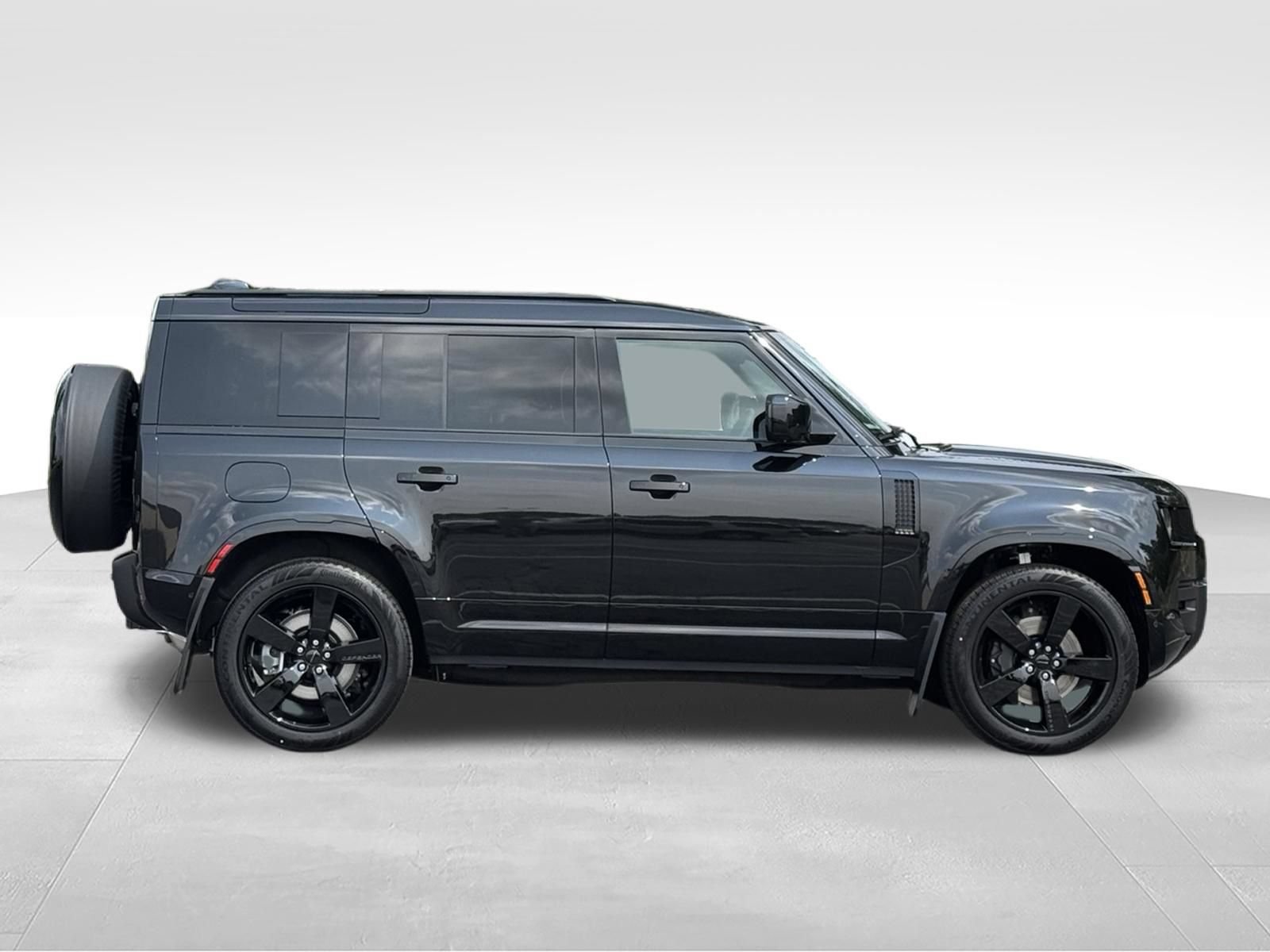 New 2026 Land Rover Defender 110 X-Dynamic SE AWD/4WD image 7