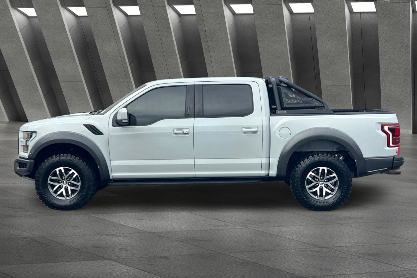 Used 2017 Ford F150 Raptor w/ Equipment Group 802A Luxury image 7