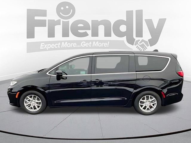 New 2026 Chrysler Pacifica Select FWD image 8