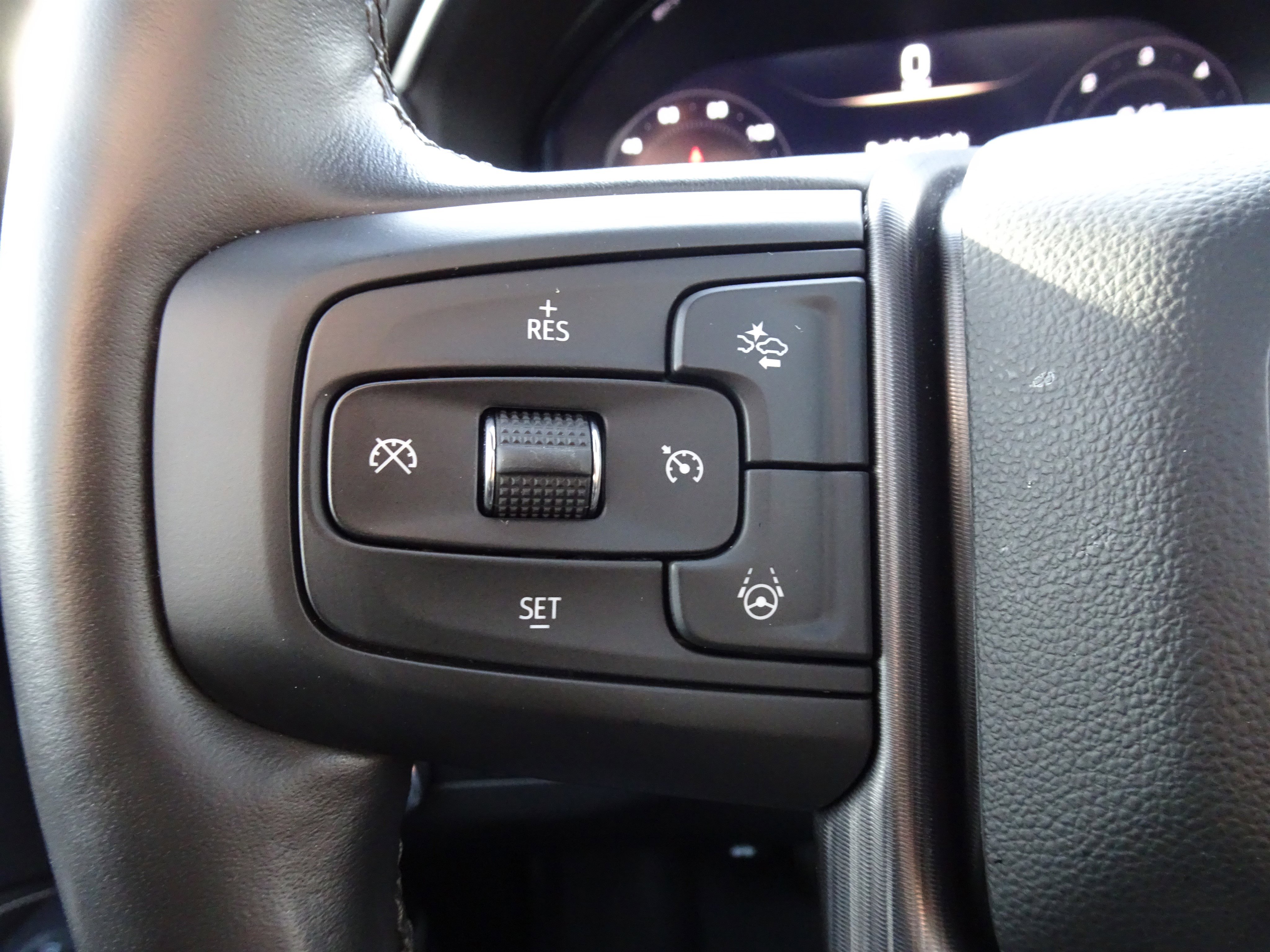 Used 2023 GMC Yukon XL Denali Ultimate image 35