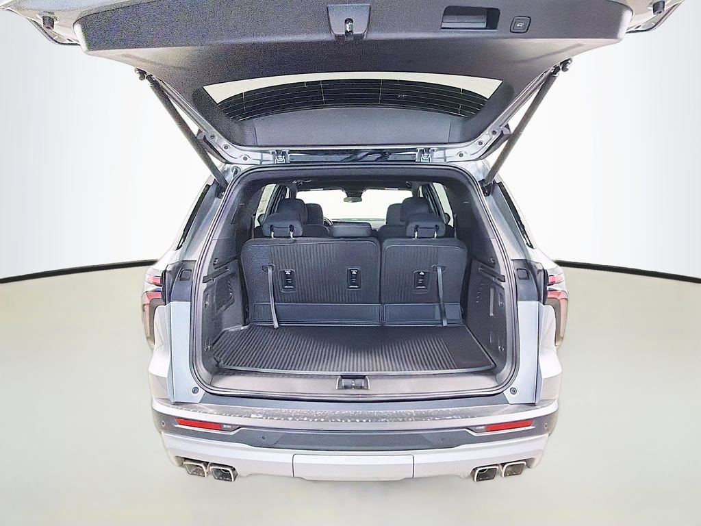 New 2026 Chevrolet Traverse LT w/ LPO, Floor Liner Package AWD/4WD image 21