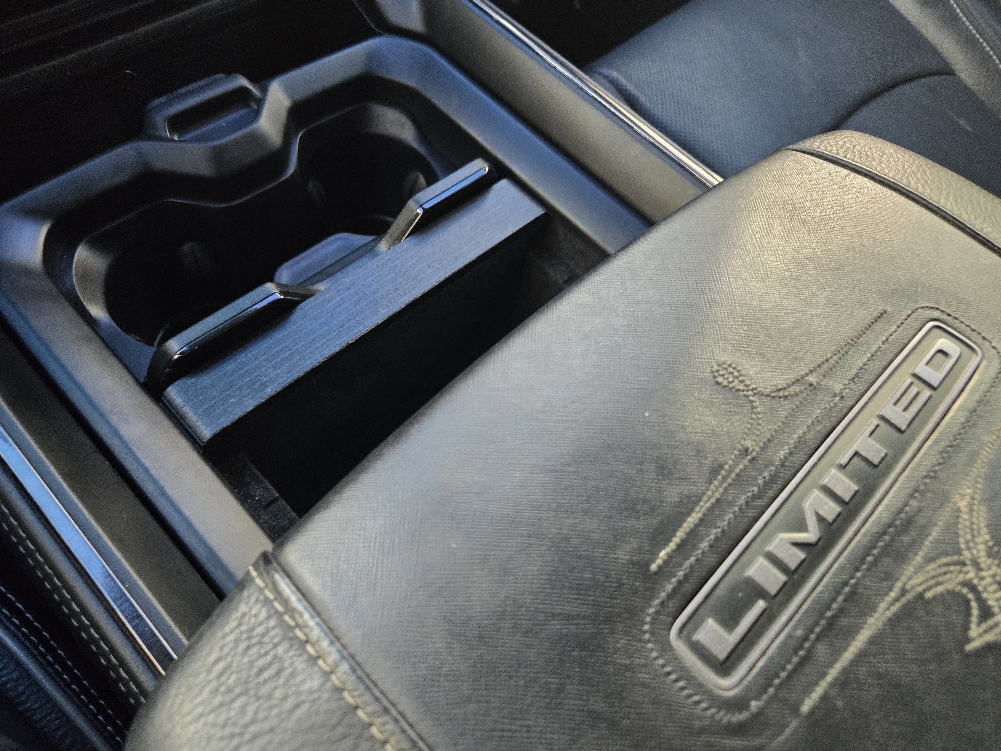 Used 2022 RAM 2500 Limited image 23