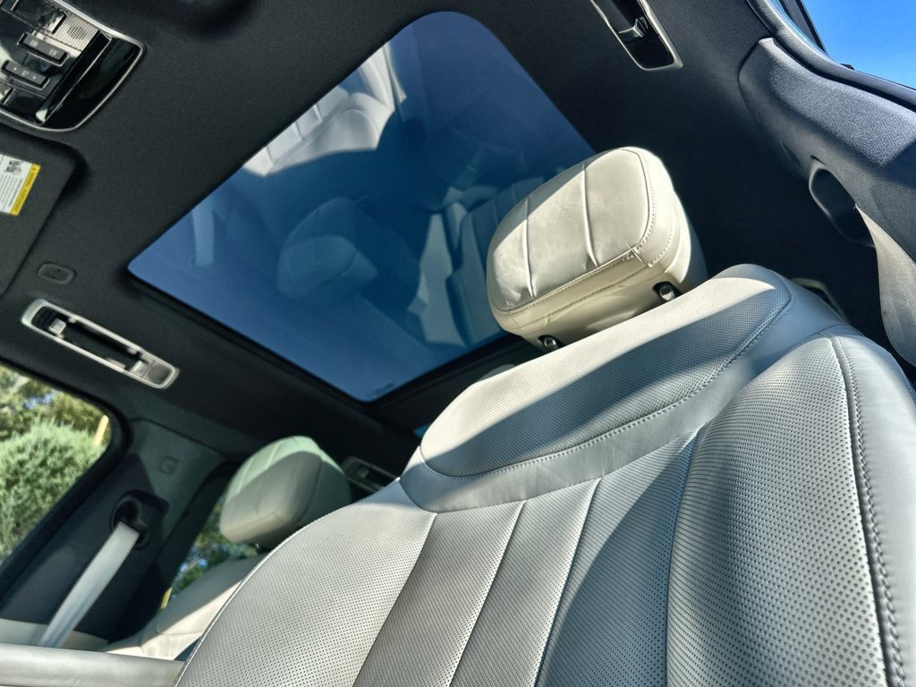 Certified 2025 Land Rover Range Rover SE AWD/4WD image 19