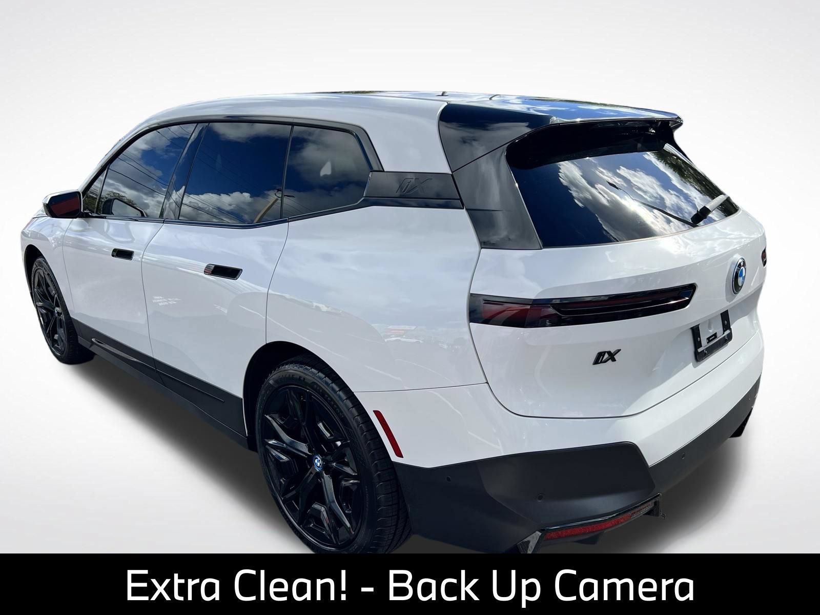 Used 2024 BMW iX xDrive50 w/ Convenience Package AWD/4WD image 5