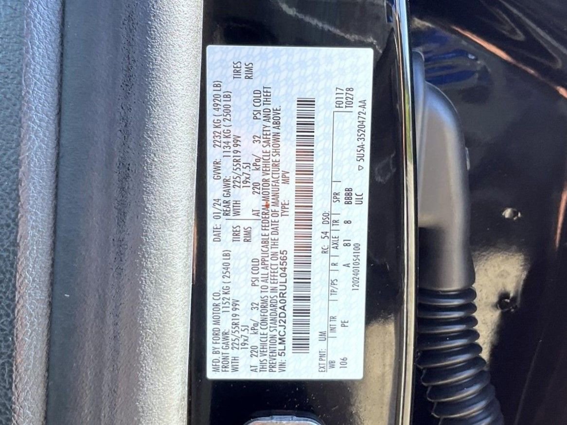 Certified 2024 Lincoln Corsair Reserve w/ Equipment Group 201A image 26