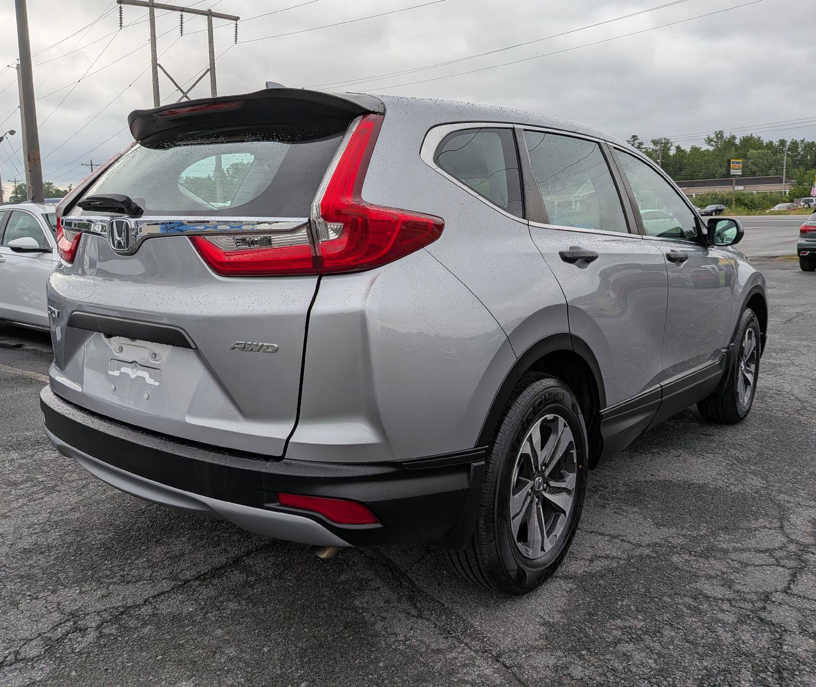 Used 2019 Honda CR-V LX image 7