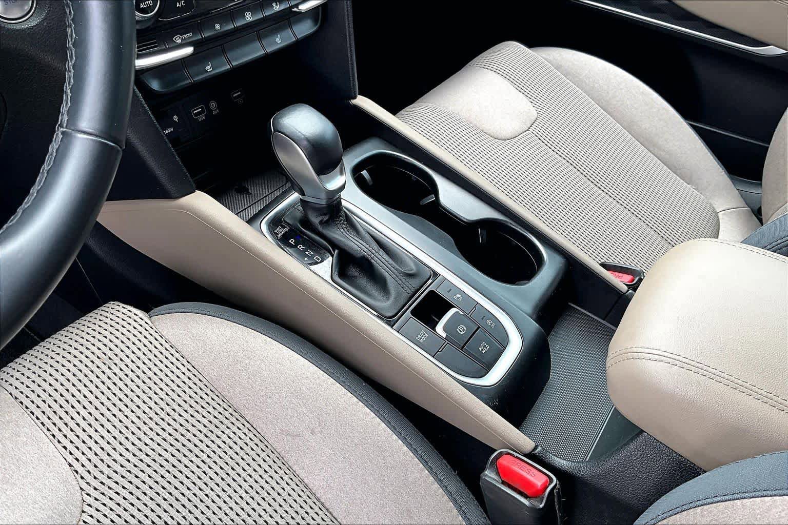 Used 2020 Hyundai Santa Fe SEL w/ Convenience Package FWD image 16
