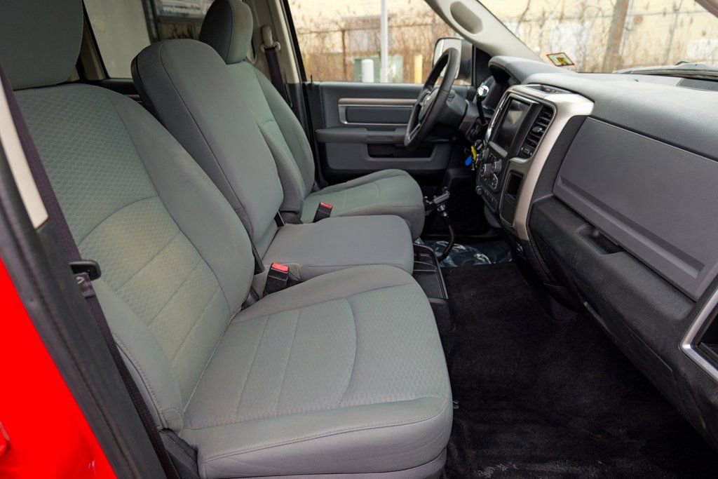 Used 2015 RAM 2500 SLT image 32