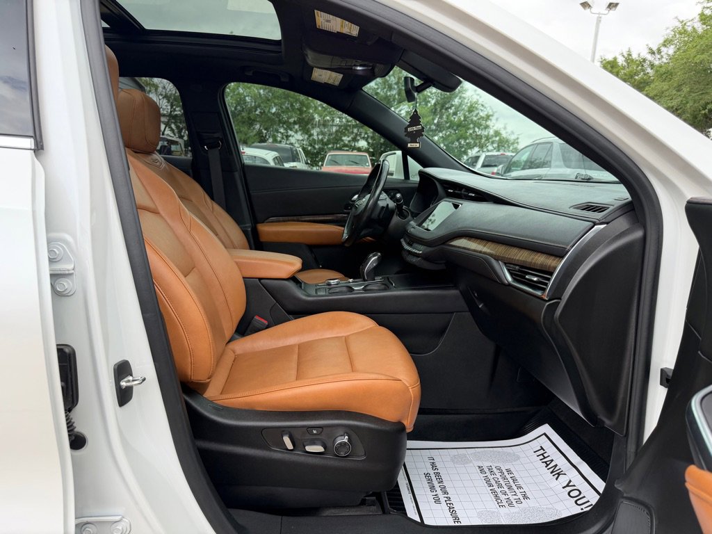 Used 2019 Cadillac XT4 Premium Luxury AWD/4WD image 19