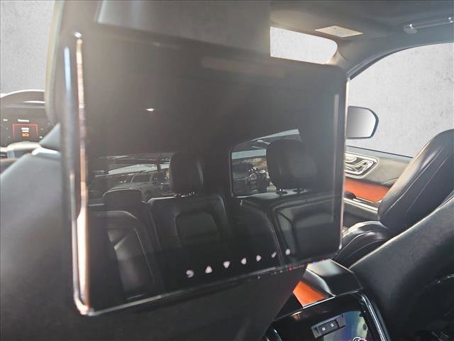 Used 2020 Lincoln Navigator Reserve w/ Luxury Package image 18