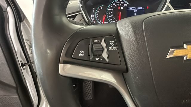Used 2020 Chevrolet Trax LT w/ LT Convenience Package FWD image 15