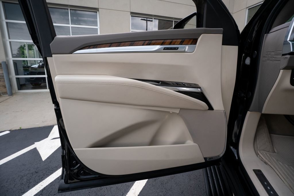 Used 2025 Cadillac Escalade Sport Platinum AWD/4WD image 27
