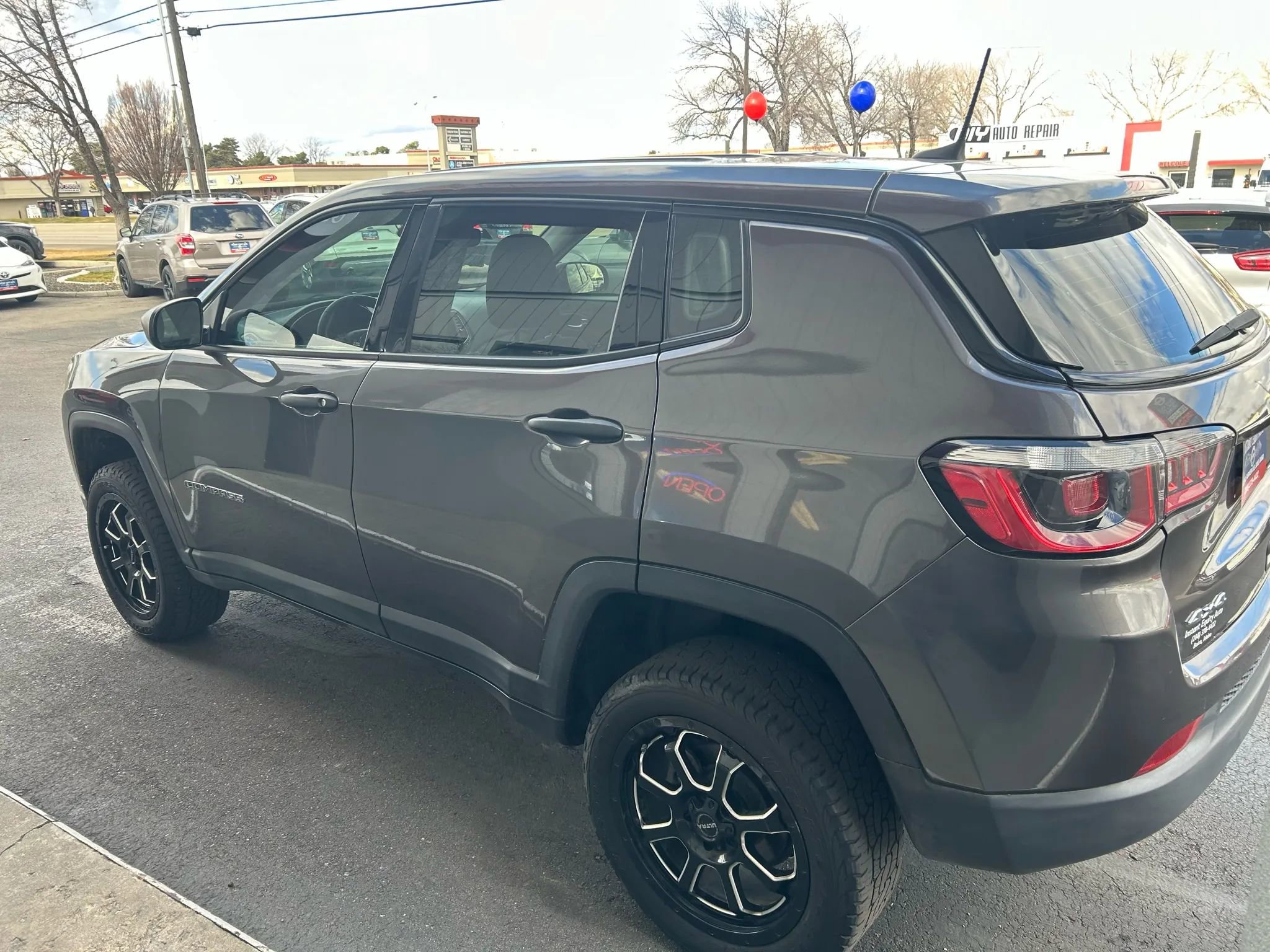 Used 2019 Jeep Compass Sport image 29